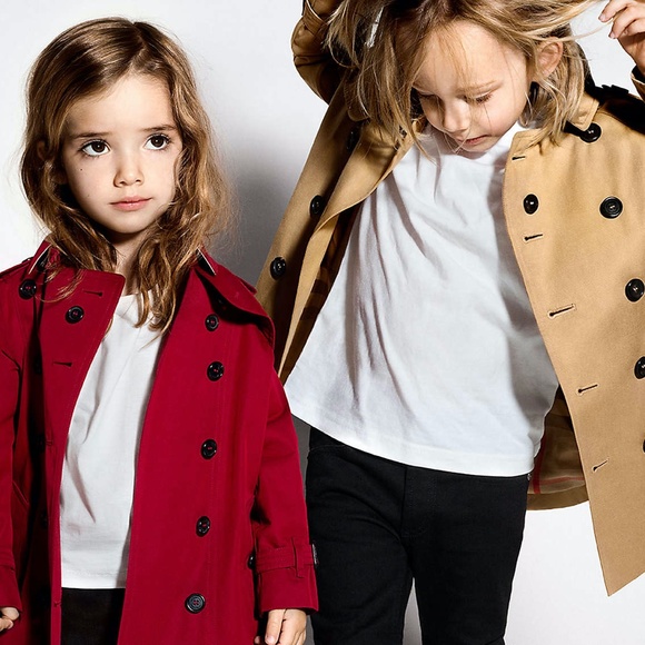 Burberry Red Mini Wiltshire Trenchcoat size 2 - Picture 2 of 16